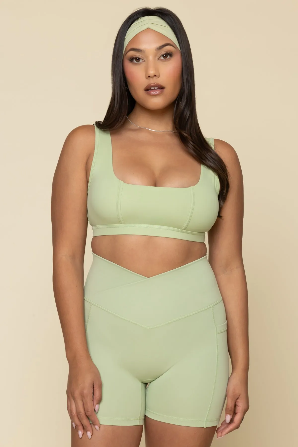 Crisscross Hourglass® Midi Short with Pockets - Pistachio