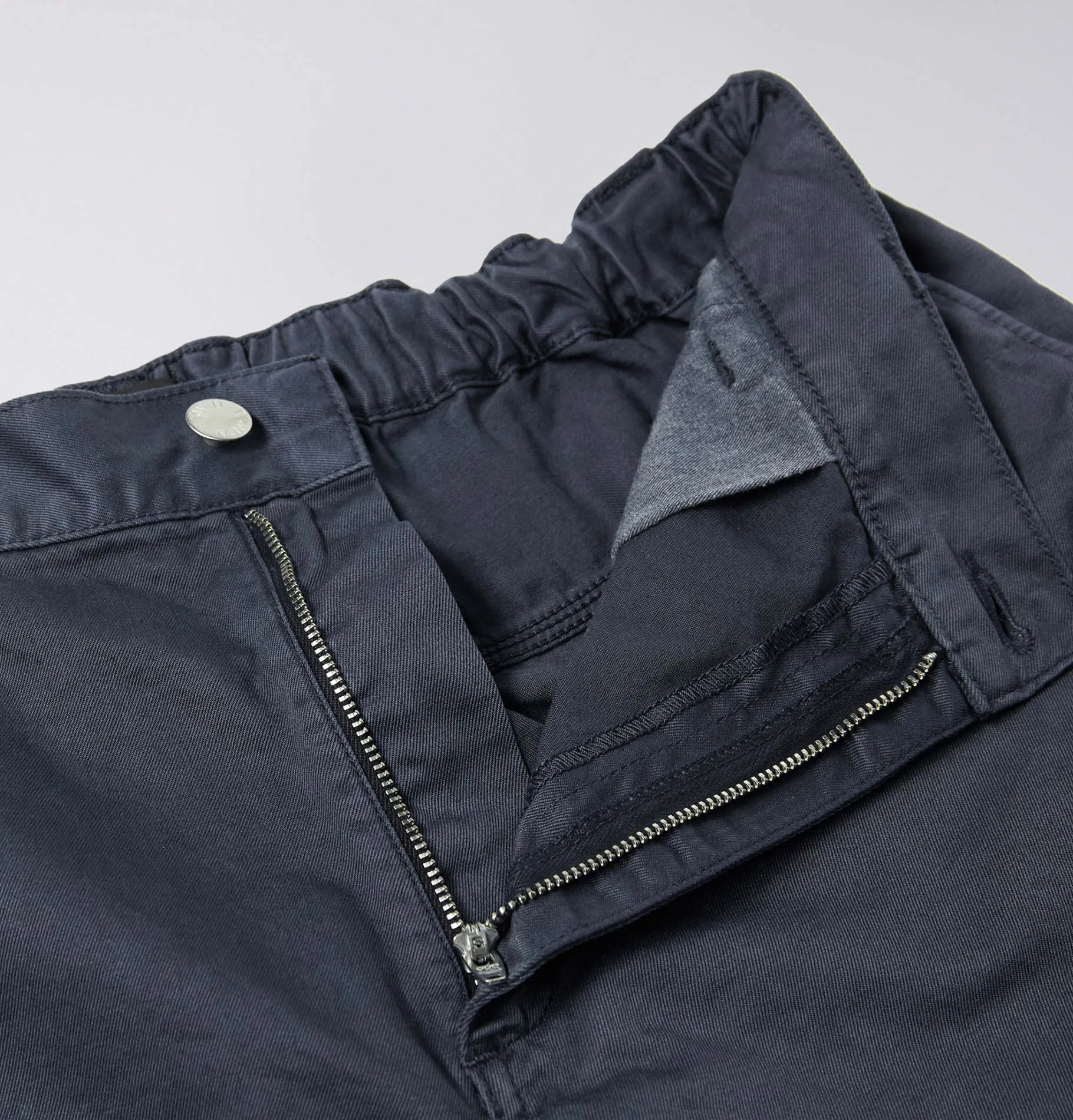 Edwin Gangis Short – Ebony