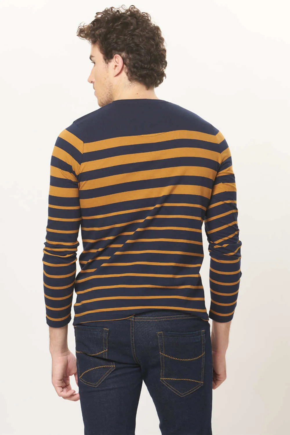 Muscle Fit Crew Neck Long Sleeve T.Shirt