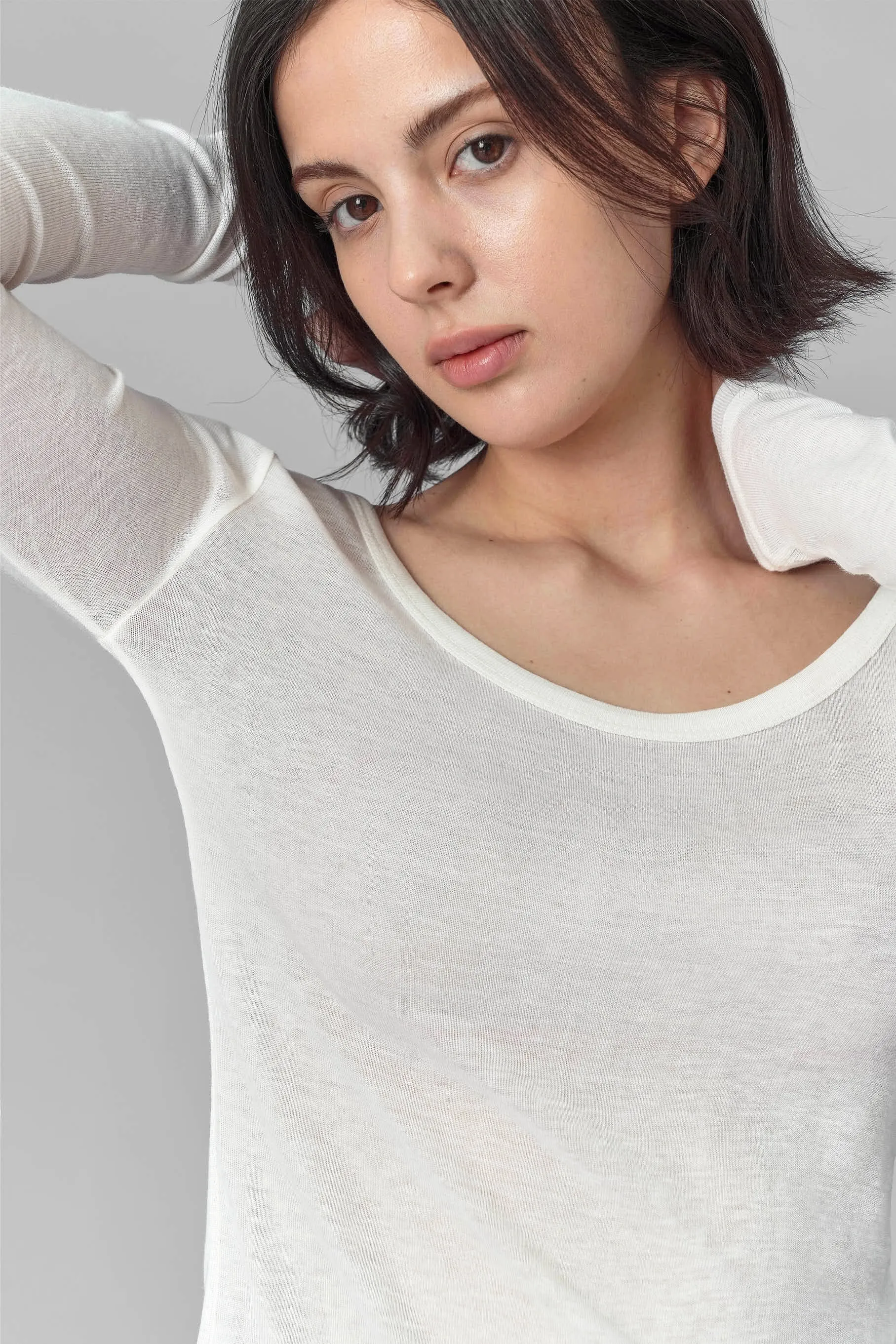 Quality U-Neck Long Sleeve